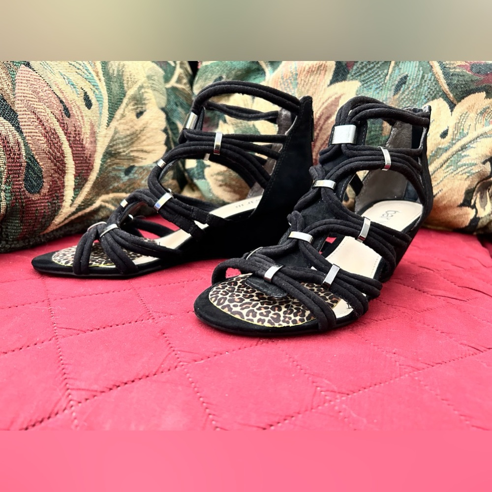 Bar 111 Black Wedge Sandals